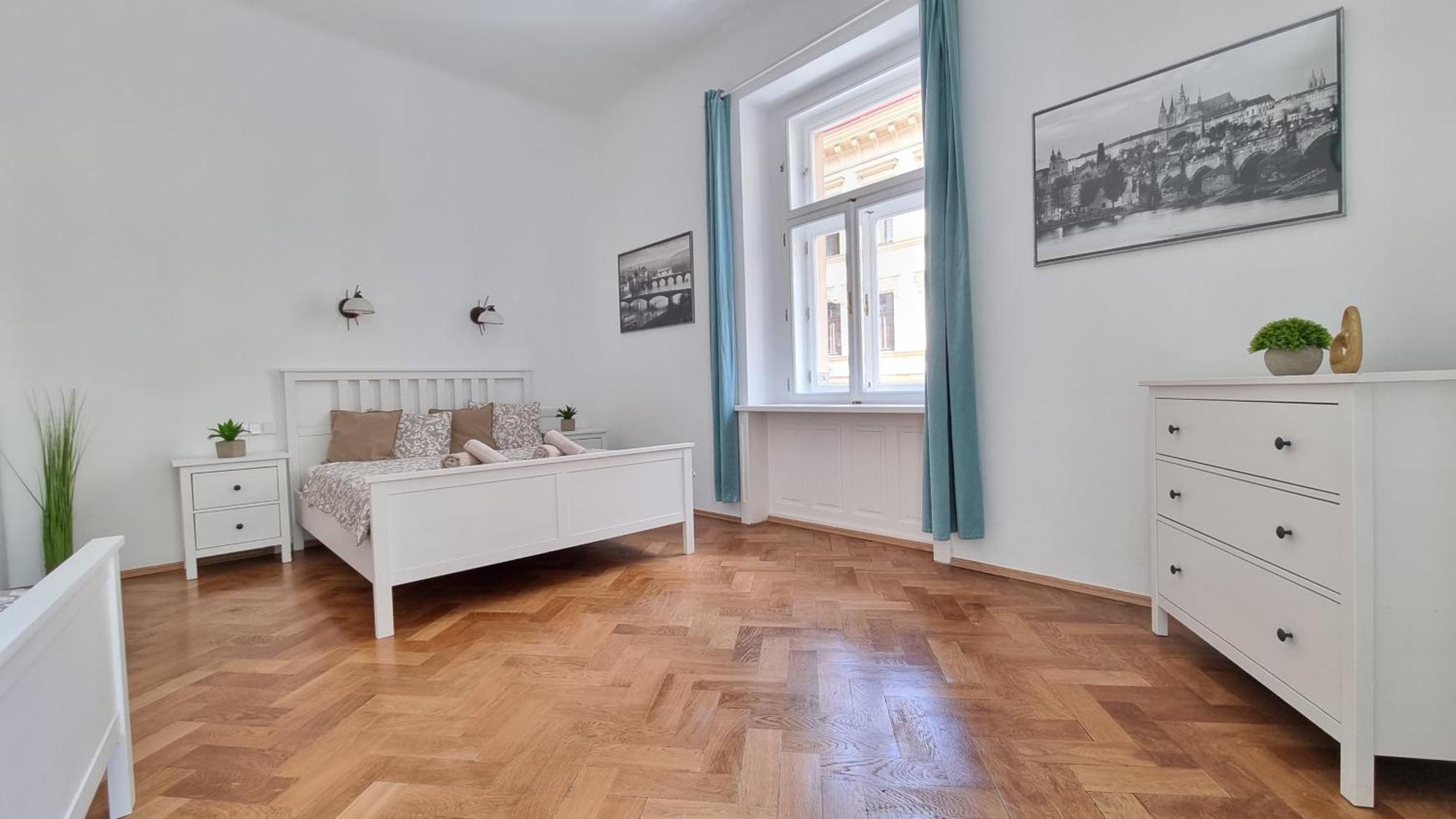Finnem Rentals Tyrsova Прага Экстерьер фото