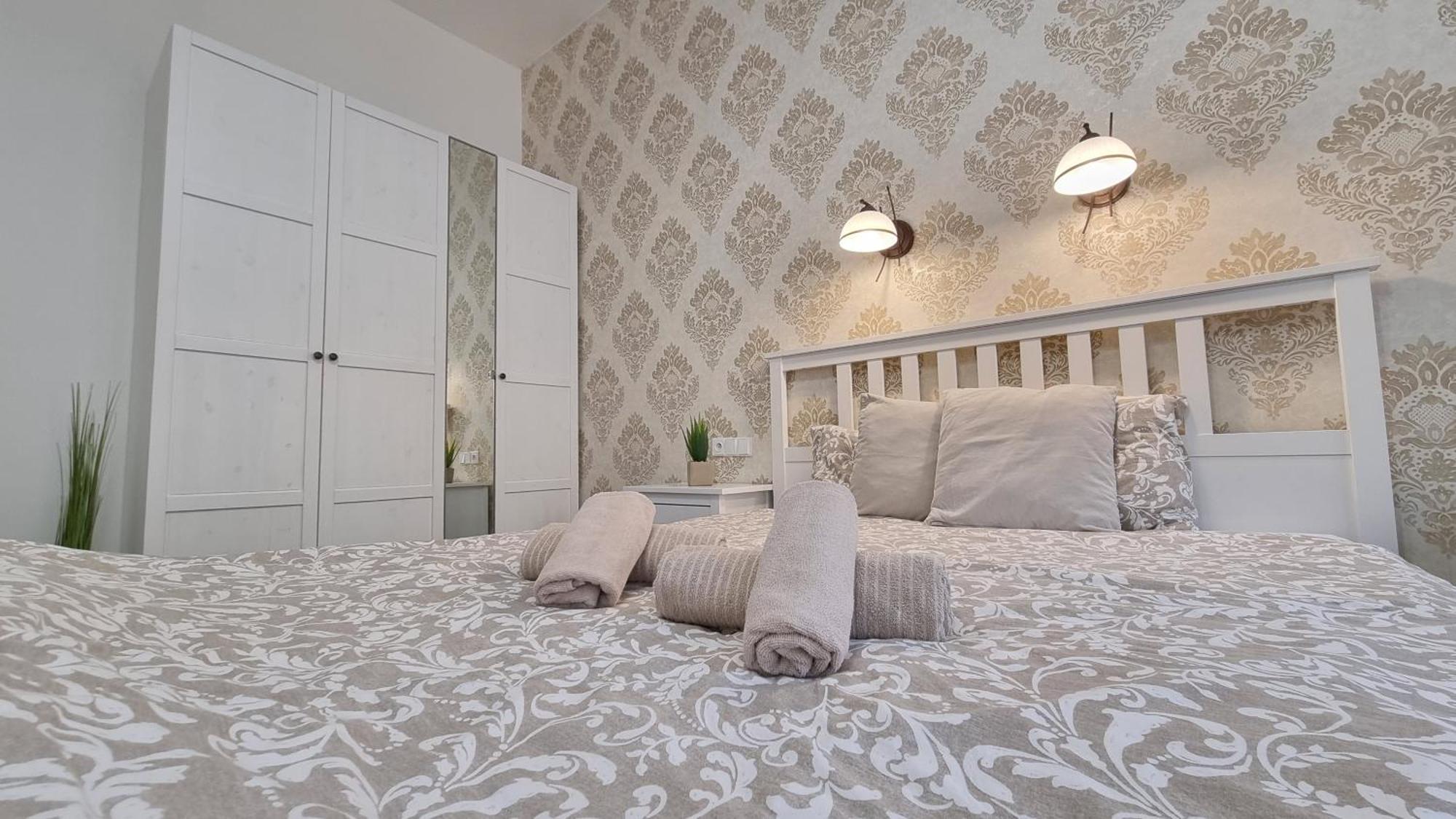 Finnem Rentals Tyrsova Прага Экстерьер фото